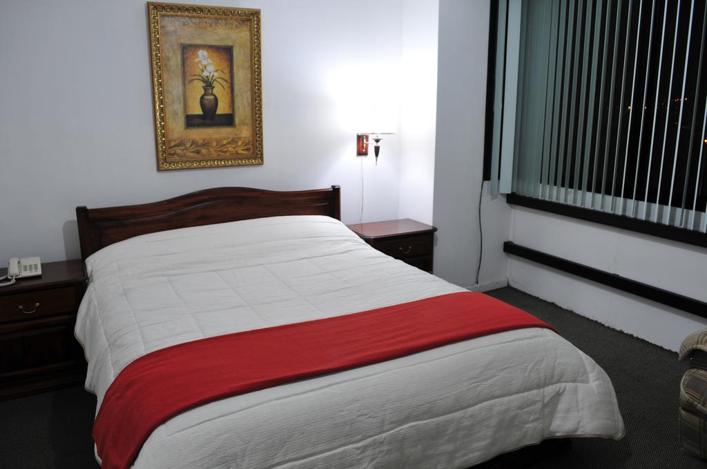 Hotel Cordero Cuenca Buitenkant foto