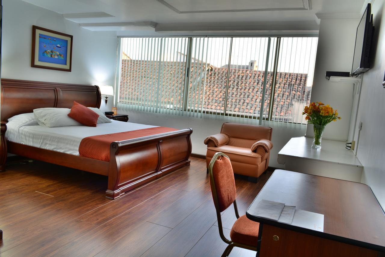 Hotel Cordero Cuenca Buitenkant foto