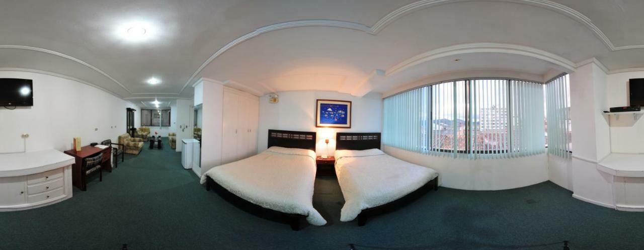 Hotel Cordero Cuenca Buitenkant foto